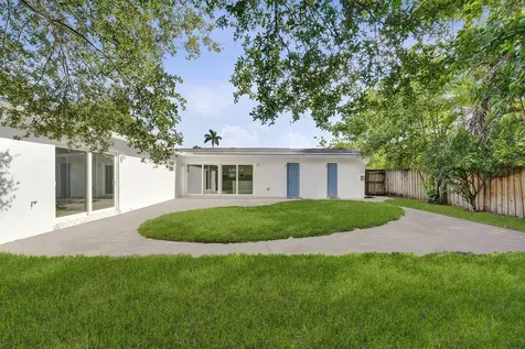 3330 SW 18th Street Fort Lauderdale FL 33312