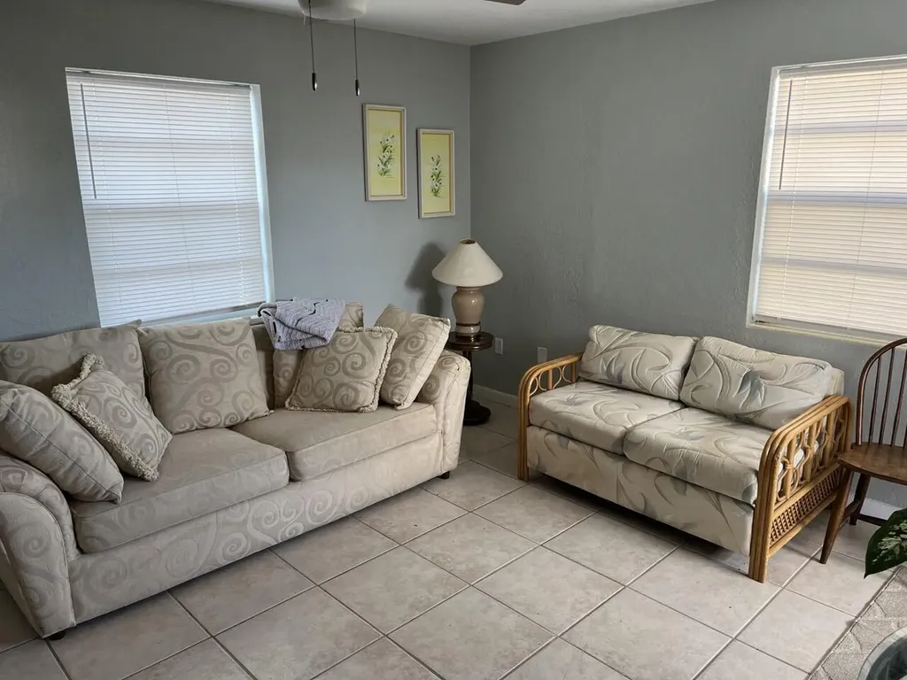 813 9th Avenue N Lake Worth Beach FL 33460