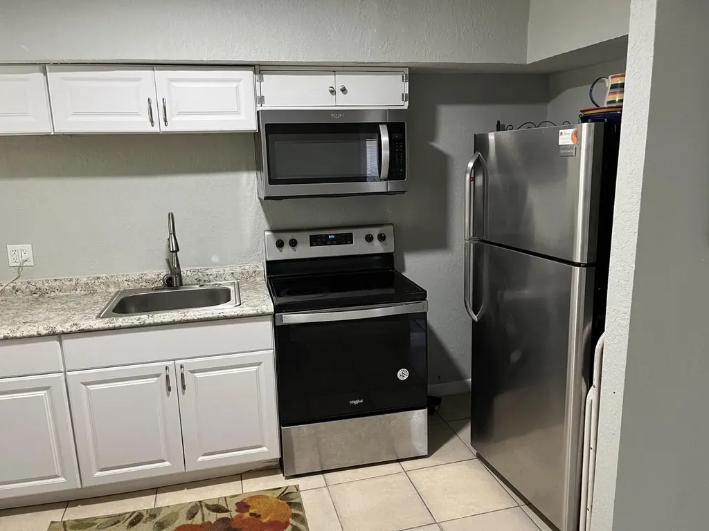 813 9th Avenue N Lake Worth Beach FL 33460