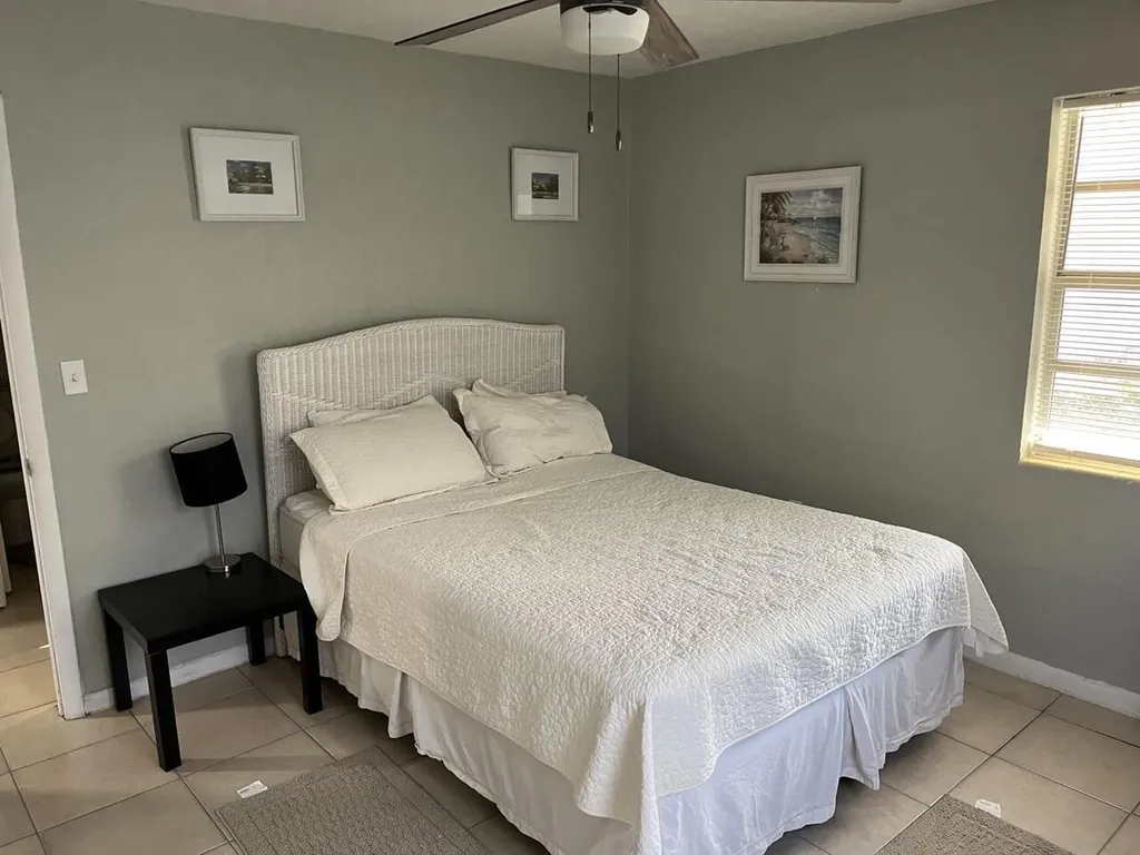 813 9th Avenue N Lake Worth Beach FL 33460