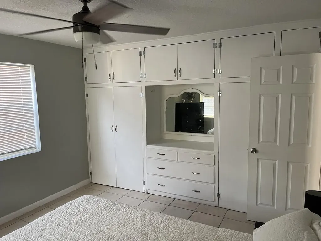 813 9th Avenue N Lake Worth Beach FL 33460