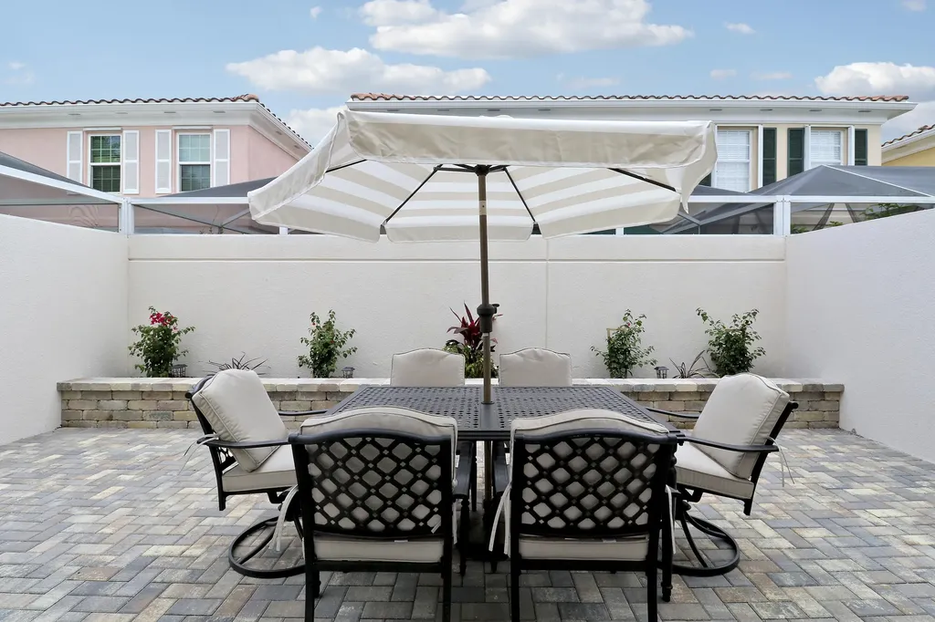 73 Laurel Oaks Circle Jupiter FL 33469