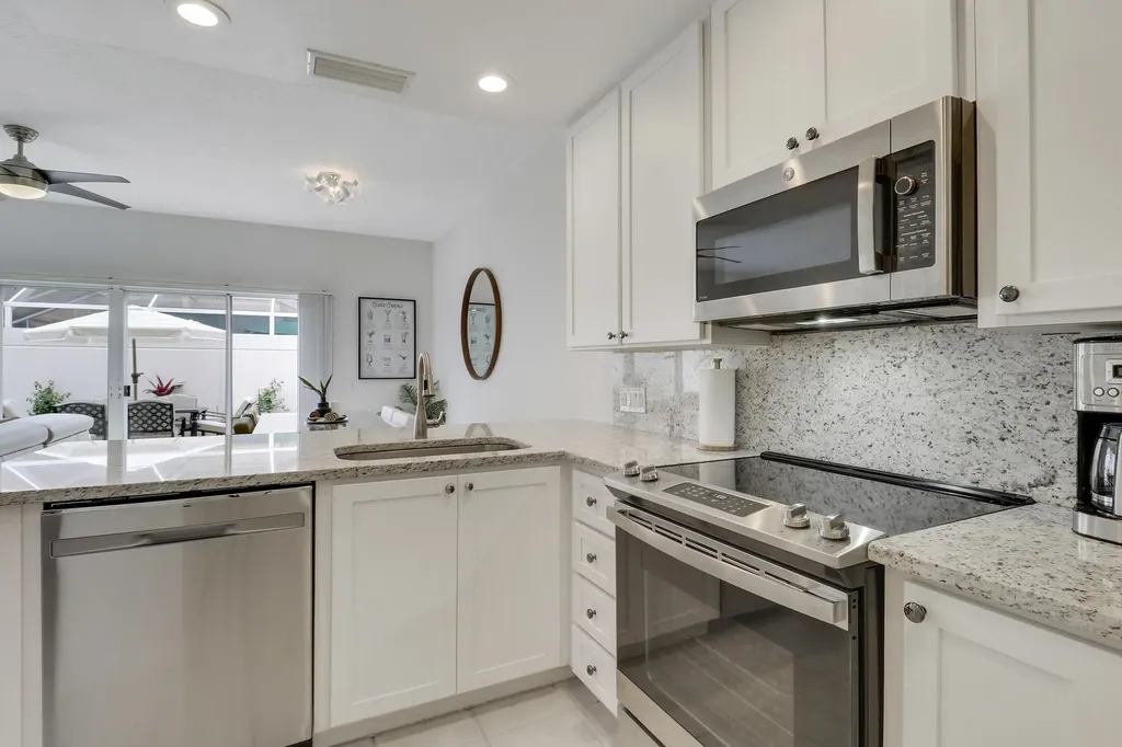73 Laurel Oaks Circle Jupiter FL 33469