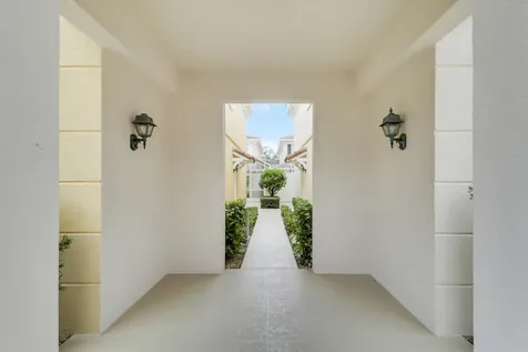 73 Laurel Oaks Circle Jupiter FL 33469