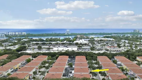 73 Laurel Oaks Circle Jupiter FL 33469