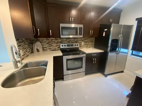 10473 NW 3rd Street Pembroke Pines FL 33026