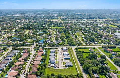 13044 Davie Oaks Drive Davie FL 33325