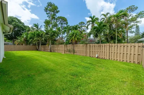 13590 Jonquil Place Wellington FL 33414