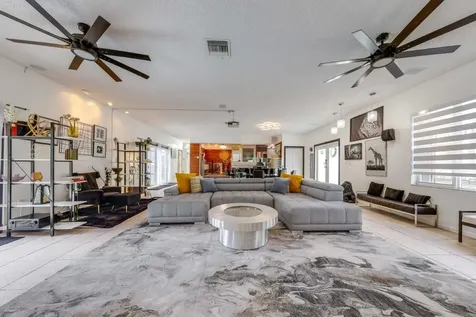 3609 SW 58th Avenue West Park FL 33023