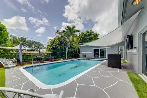 3609 SW 58th Avenue West Park FL 33023