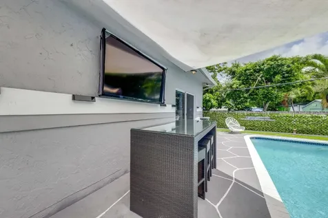 3609 SW 58th Avenue West Park FL 33023