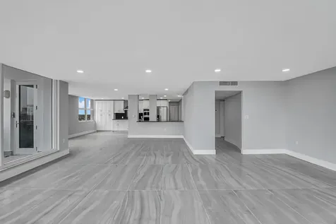 2751 S Ocean Drive Hollywood FL 33019