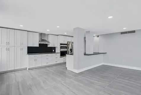2751 S Ocean Drive Hollywood FL 33019