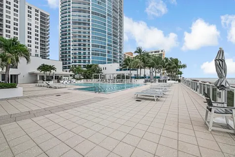 2751 S Ocean Drive Hollywood FL 33019
