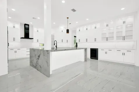 6041 NW 84th Terrace Parkland FL 33067
