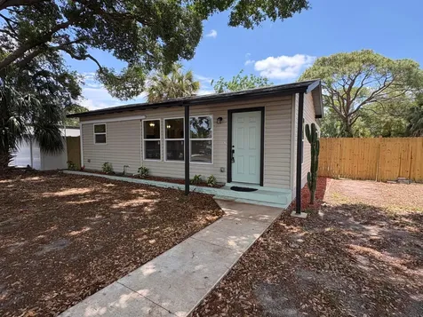 6948 Dartmouth Avenue N St. Petersburg FL 33710