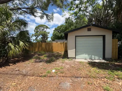 6948 Dartmouth Avenue N St. Petersburg FL 33710