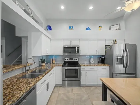 1019 Via Jardin Riviera Beach FL 33418