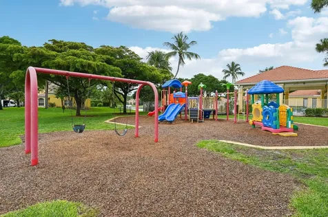 1019 Via Jardin Riviera Beach FL 33418