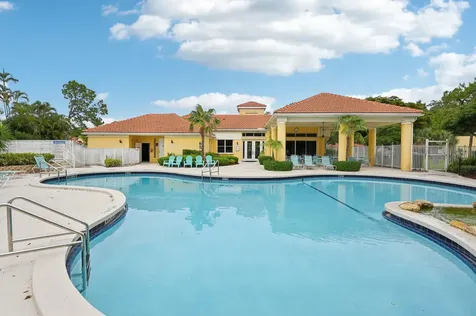 1019 Via Jardin Riviera Beach FL 33418