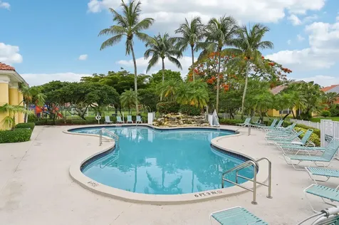 1019 Via Jardin Riviera Beach FL 33418