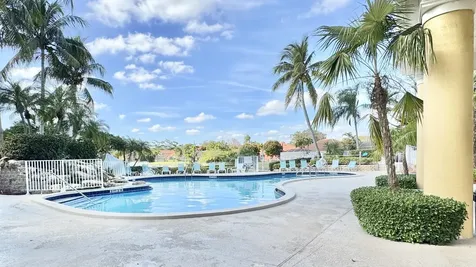 1019 Via Jardin Riviera Beach FL 33418