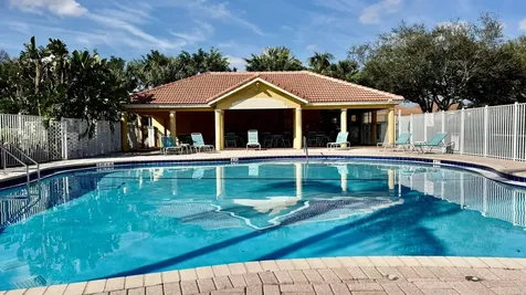 1019 Via Jardin Riviera Beach FL 33418