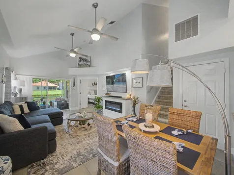 1019 Via Jardin Riviera Beach FL 33418