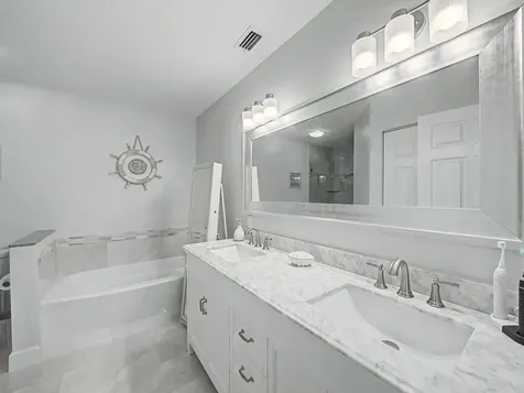 1019 Via Jardin Riviera Beach FL 33418