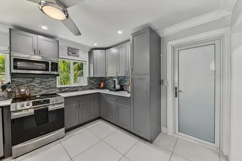 3220 SW 16th Court Fort Lauderdale FL 33312