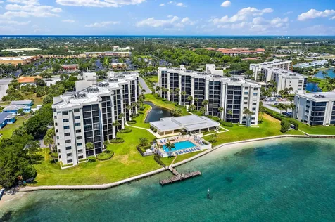 19800 Sandpointe Bay Tequesta FL 33469