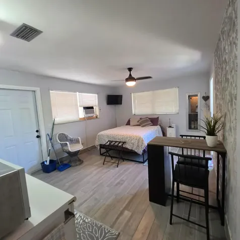141 SE 2nd Avenue Dania Beach FL 33004
