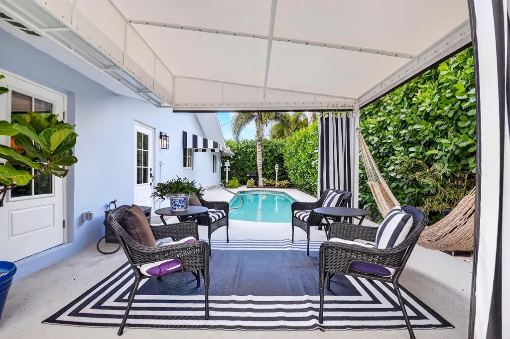 2842 SW 4th Street Boynton Beach FL 33435
