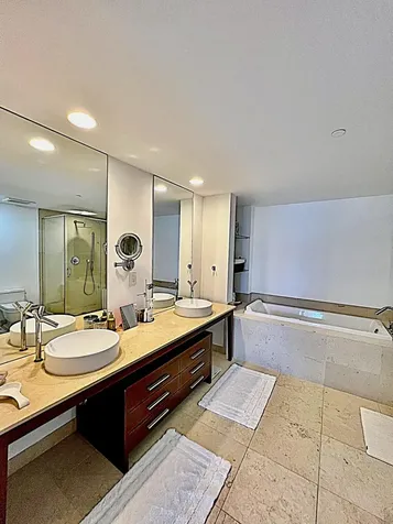 495 Brickell Avenue Miami FL 33131