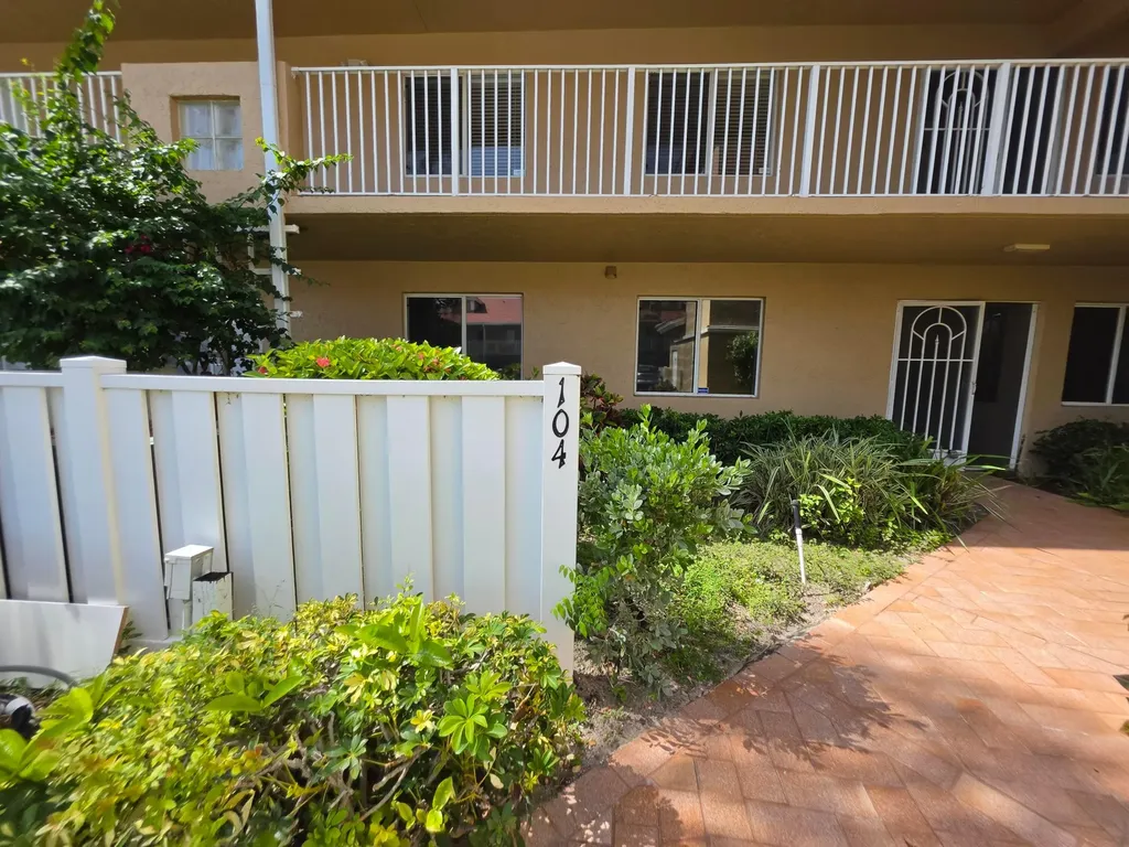5951 Regal Glen Drive Boynton Beach FL 33437