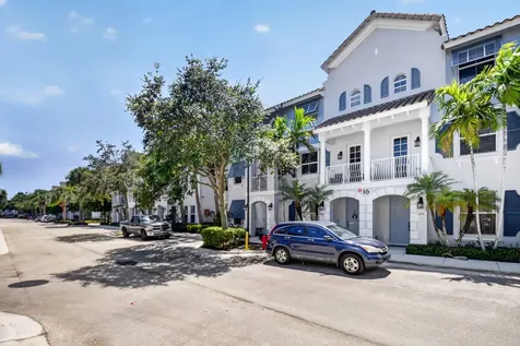 1470 Vía De Pepi Boynton Beach FL 33426