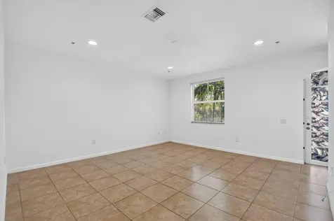 1470 Vía De Pepi Boynton Beach FL 33426
