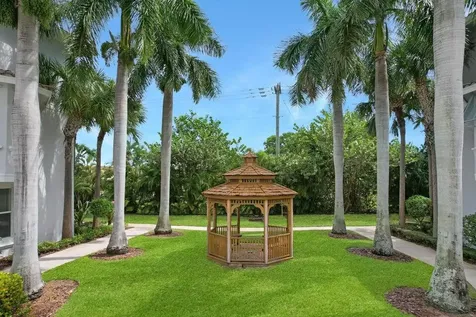 1470 Vía De Pepi Boynton Beach FL 33426