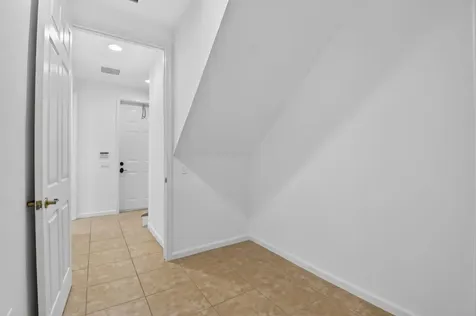 1470 Vía De Pepi Boynton Beach FL 33426