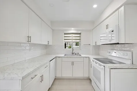 19001 NE 14th Avenue Miami FL 33179