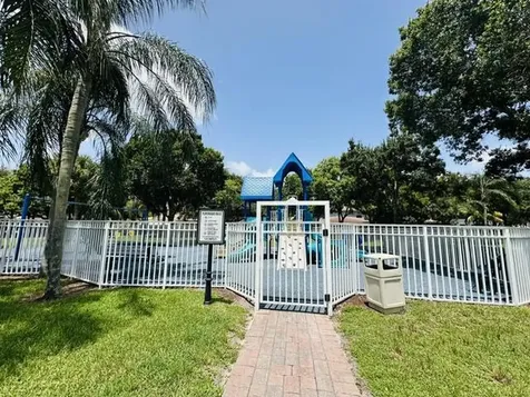 5201 Sancerre Circle Lake Worth FL 33463
