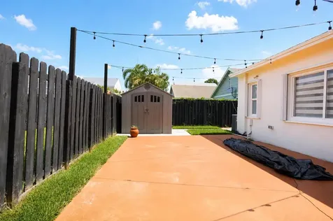 249 SW 159th Avenue Sunrise FL 33326