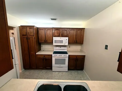 2400 SW 19th Avenue Boynton Beach FL 33426
