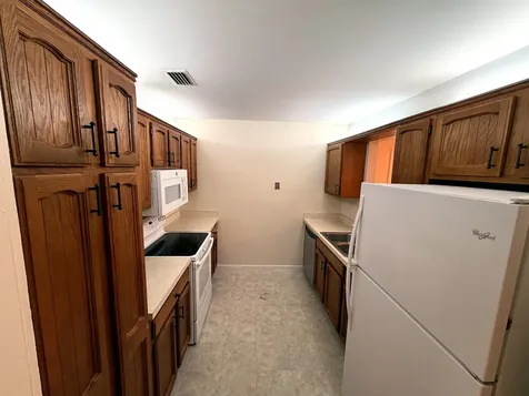 2400 SW 19th Avenue Boynton Beach FL 33426