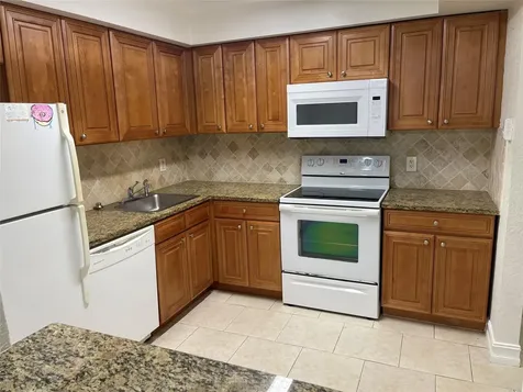 770 SE 2nd Avenue Deerfield Beach FL 33441