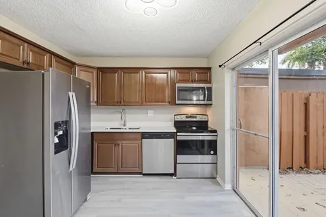 541 NW 82nd Miami FL 33126