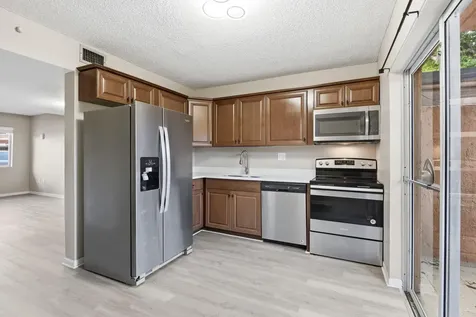 541 NW 82nd Miami FL 33126