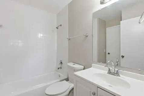 541 NW 82nd Miami FL 33126