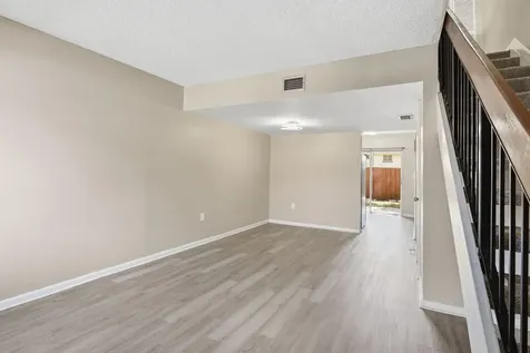 541 NW 82nd Miami FL 33126