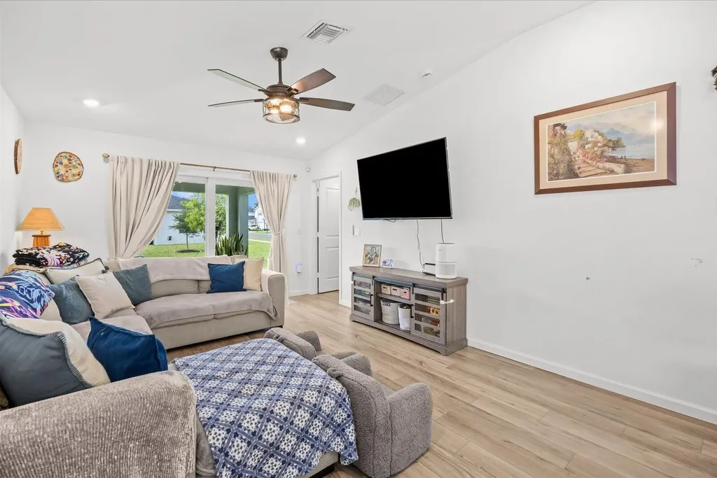 11202 NW Fernbrook Drive Port St Lucie FL 34987